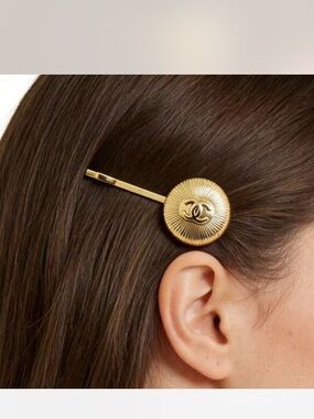 CHANEL Gold CC Button Hair Pin